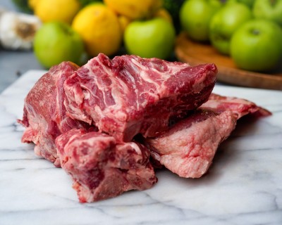 Свинина на кости охлаждённая 1 кг - купить в Байларово